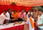 Lucknow : मुख्य सचिव आवास पर सजे भव्य भंडारे में उमड़े श्रद्धालु, प्रसाद पाकर हुए निहाल