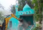 Sambhal: बुलडोजर के सामने बेबस मजार! 700 बीघा जमीन मुक्त कराने के अभियान में सम्भल प्रशासन की बड़ी कार्रवाई