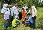 Hardoi: विश्व पर्यावरण दिवस पर अंतर्राष्ट्रीय पर्वतारोही अभिनीत मौर्य ने चलाया वृक्षारोपण अभियान