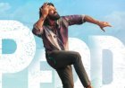 सिनेमाघरों में गूंजी राम चरण की दहाड़: बार-बार टलने और सोशल मीडिया पर लीक होते कथानक के बीच आखिरकार रिलीज हुई बहुप्रतीक्षित पैन-इंडिया फिल्म 'पेड्डी'।