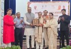 Sitapur : डिप्टी सीएम ब्रजेश पाठक ने सीतापुर के वरिष्ठ पत्रकार और कला समीक्षक पद्मकांत शर्मा को किया सम्मानित