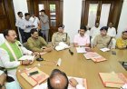 Agra : केशव प्रसाद मौर्य के आगमन पर जनप्रतिनिधियों ने किया स्वागत, विकास कार्यों और कानून व्यवस्था की समीक्षा