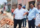 Bajpur : जिला पंचायत सदस्य ने निर्माणाधीन मुख्य सड़क का किया निरीक्षण, गुणवत्ता बनाए रखने के निर्देश