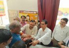 Hardoi : पल्स पोलियो अभियान की शुरुआत, नगर पालिका अध्यक्ष सुख सागर मिश्र ने बच्चों को पिलाई दवा