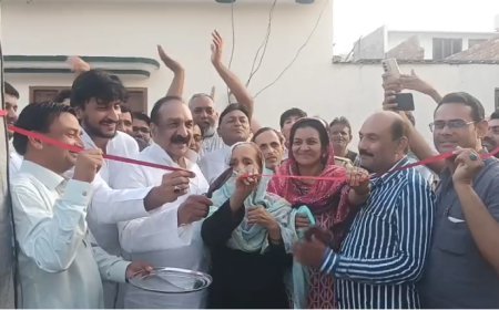 Sambhal : 8 साल के अंधेरे का हुआ अंत: सपा विधायक इकबाल महमूद ने लगवाया 100 KVA ट्रांसफार्मर, सैकड़ों घरों में पहुंचेगी बिजली