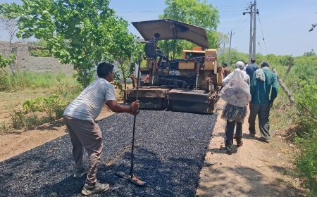 Hathras : सड़क निर्माण में धांधली के आरोप, अधूरी सड़क के कारण रोज हो रहे हादसे