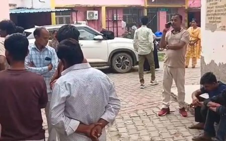 Sitapur : मोबाइल फोन के इस्तेमाल पर मां की डांट से नाराज किशोरी ने किया आत्मघाती कदम, अस्पताल में डॉक्टरों ने मृत घोषित किया