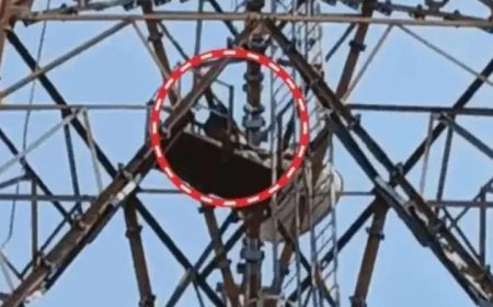 Gonda : गोण्डा में दो बड़े हंगामे, प्रताड़ना से परेशान महिला बेटे संग टावर पर चढ़ी, तो न्याय के लिए वकील ने पानी की टंकी पर किया प्रदर्शन