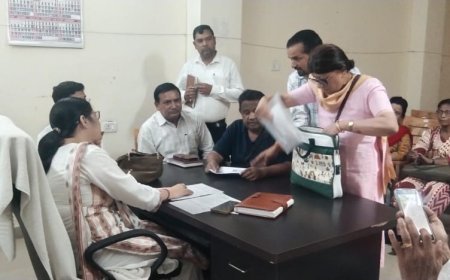 Bajpur: एसडीएम ने तहसील दिवस में जनता की समस्याएं सुनी। 