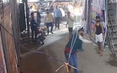 खान सर के कोचिंग संस्थान पर हमलावरों ने की तोड़फोड़ और फायरिंग, खौफनाक वारदात का सीसीटीवी फुटेज आया सामने।