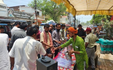 Hardoi : गर्मी में राहगीरों को पिलाया ठंडा शर्बत, लोगों को मिली राहत