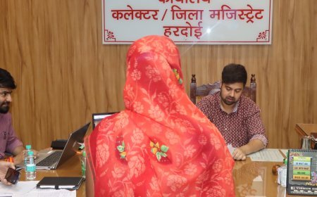 Hardoi: जनसुनवाई में डीएम अनुनय झा ने सुनीं 79 शिकायतें, समयबद्ध निस्तारण के दिए निर्देश