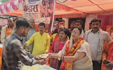 हरदोई में षष्ठम बड़े मंगल पर जगह-जगह भंडारों का आयोजन, जिला पंचायत अध्यक्ष ने वितरित किया प्रसाद
