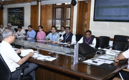 Lucknow : नाबार्ड से मिलने वाले बजट की परियोजनाओं की समीक्षा के लिए मुख्य सचिव की अध्यक्षता में उच्च स्तरीय बैठक संपन्न