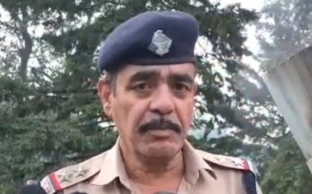 Mussoorie: मसूरी में कूड़े के ढेर में लगी भीषण आग, पांच घंटे तक चला राहत अभियान