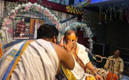 Hardoi: बाबा श्री नीम करोली पंचवटी आश्रम के वार्षिक महोत्सव में दूसरे दिन गूंजा संगीतमय सुंदरकांड पाठ