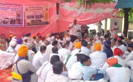 Deoband: निहंग सिंद्यों की हमलावरों की गिरफतारी न होने के विरोध में समूह संगत ने दिया धरना