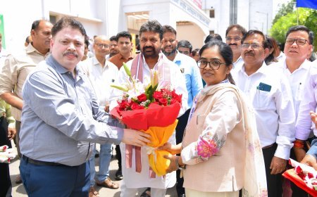 Lucknow : लखनऊ में योग सप्ताह का शानदार आगाज, सभी जिलों में आयोजित होंगे कार्यक्रम और आयुष कवच ऐप पर होंगी ऑनलाइन प्रतियोगिताएं