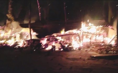 Sitapur : नैमिषारण्य के चक्रतीर्थ मार्ग पर देर रात लगी भीषण आग, तीन दुकानें जलकर राख होने से लाखों का नुकसान