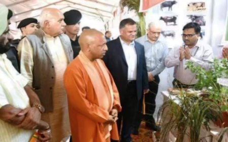 Kanpur : मुख्यमंत्री ने प्राकृतिक खेती करने वाले प्रगतिशील किसानों को सराहा, आर्थिक सहायता और बीज किट का किया वितरण