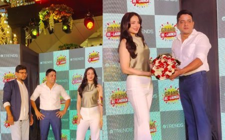 Kanpur : कानपुर में रिलायंस ट्रेंड्स स्टोर की री-ओपनिंग पर फैशन शो का आयोजन, अभिनेत्री ज़ोया अफ़रोज़ ने बढ़ाई रौनक