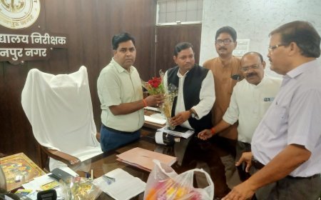 Kanpur : आदर्श माध्यमिक शिक्षक संघ ने जिला विद्यालय निरीक्षक से की मुलाकात, शिक्षक समस्याओं के समाधान पर हुई चर्चा