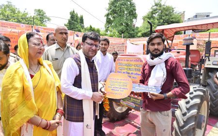Hardoi : हरदोई के गांधी भवन में प्राकृतिक खेती पर कार्यशाला और कृषक मेले का आयोजन, पांच सौ से अधिक किसानों ने लिया हिस्सा