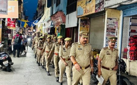Deoband : कोतवाल ने देवबंद में सुरक्षा व्यवस्था मजबूत करने के लिए की पैदल गश्त