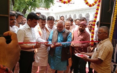 Ballia : बलिया में सूचना विभाग की तीन दिवसीय विकास प्रदर्शनी शुरू, परिवहन मंत्री ने किया उद्घाटन