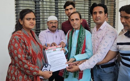 Sambhal : मुहर्रम से पहले व्यवस्थाओं पर सपा का दबाव, पांच सूत्रीय ज्ञापन देकर उठाए सड़क, बिजली-पानी और सुरक्षा के मुद्दे