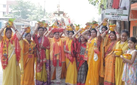 श्रीमद्भागवत कथा- भव्य कलश यात्रा के साथ दिव्य आयोजन का शुभारंभ, उमड़ा श्रद्धालुओं का जनसैलाब