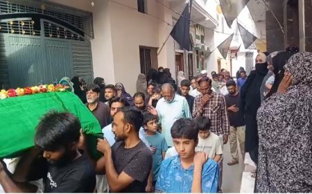 Sambhal : पांचवीं मोहर्रम पर गमगीन हुआ सिरसी, हज़रत मुस्लिम के बेटों की शहादत की याद में निकले शबीहे ताबूत