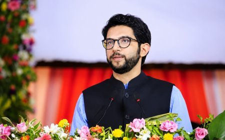 "बिकाऊ है वफादारी..." शिवसेना के बागी सांसदों पर क्यों भड़क गए आदित्य ठाकरे? जानें पूरा मामला
