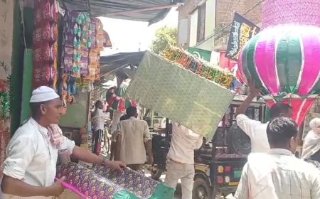 Sambhal : 35 फीट से 10 फीट तक सिमटे ताजिये: महंगाई और गाइडलाइन के बीच कारीगरों की मेहनत, 2027 पर भी दिखी सियासत
