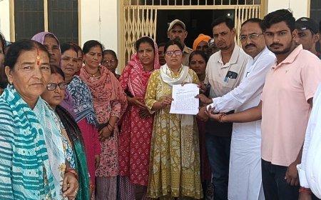 Bajpur : बाढ़ से बचाव के लिए गड़प्पू नाले की पूरी सफाई की माँग, ग्रामीणों ने प्रशासनिक अधिकारी को सौंपा पत्र