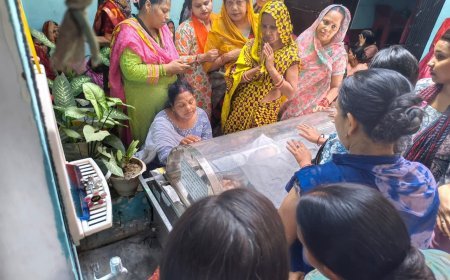 Sitapur : लखनऊ अग्निकांड में बिसवां के युवक की मौत, अंतिम संस्कार में उमड़ी भारी भीड़