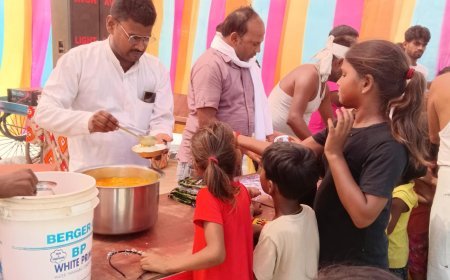 Sitapur : खैराबाद में रामायण पाठ का भव्य समापन, विशाल भंडारे में उमड़े सैकड़ों श्रद्धालु