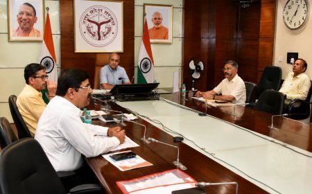 Lucknow : उत्तर प्रदेश शिक्षक पात्रता परीक्षा की तैयारियों की समीक्षा, पारदर्शी और व्यवस्थित ढंग से परीक्षा कराने के निर्देश जारी