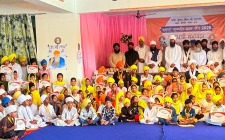 Bajpur : गुरुद्वारा नानकसर गजरौला में धार्मिक समर कैंप संपन्न, होनहार बच्चों को पुरस्कार देकर बढ़ाया उत्साह