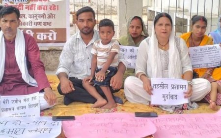 Sitapur : प्रशासनिक आदेश के बाद भी मेड़बंदी न होने से नाराज जिला पंचायत सदस्य कन्हैया भारती धरने पर बैठे, सिधौली शहीद स्मारक पर प्रदर्शन शुरू