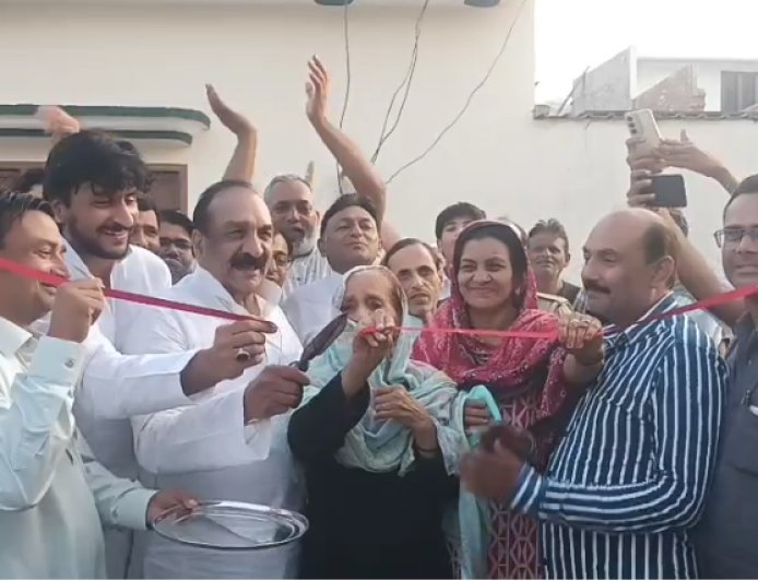 Sambhal : 8 साल के अंधेरे का हुआ अंत: सपा विधायक इकबाल महमूद ने लगवाया 100 KVA ट्रांसफार्मर, सैकड़ों घरों में पहुंचेगी बिजली