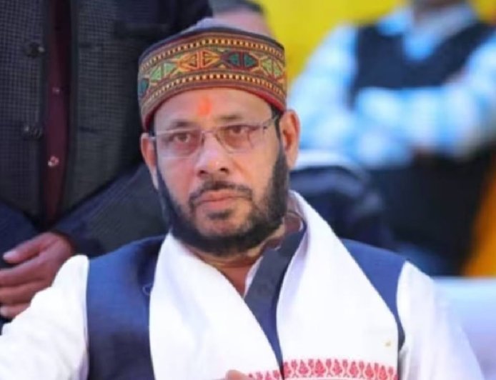 Lucknow : उपभोक्ताओं के हक पर डाका डालने वालों को बख्शा नहीं जाएगा, तेल कंपनियों के साथ बैठक में मंत्री की सख्त चेतावनी
