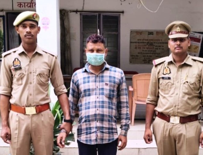 Hardoi : हरियावां पुलिस ने मारपीट और धमकी के मामले में एक अभियुक्त को गिरफ्तार किया