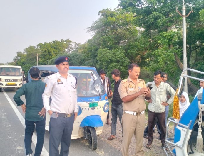 Hardoi : यातायात प्रभारी अनिल सैनी के नेतृत्व में चला अभियान, 26 वाहनों के ई-चालान, छह वाहन सीज