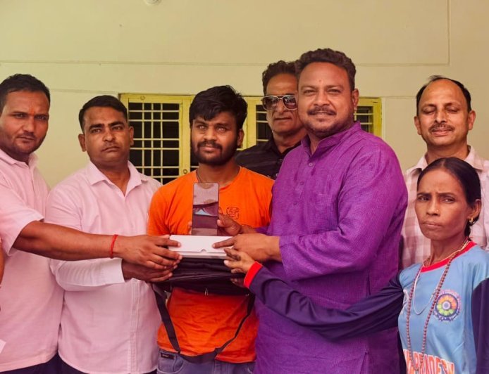 Bajpur : एडिप योजना के तहत दिव्यांगों को मुफ्त मिले सहायक उपकरण, आत्मनिर्भर बनाने के लिए सरकार कर रही प्रयास