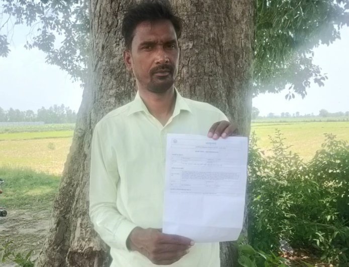 Hardoi: पुश्तैनी खेत में अवैध मिट्टी खनन का आरोप, किसान ने एसडीएम व एसपी से लगाई न्याय की गुहार
