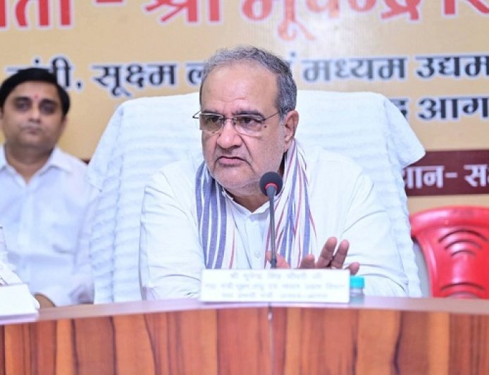 Agra: केंद्र सरकार के 12 वर्ष सेवा, सुशासन और जनकल्याण के स्वर्णिम अध्याय- भूपेन्द्र  चौधरी