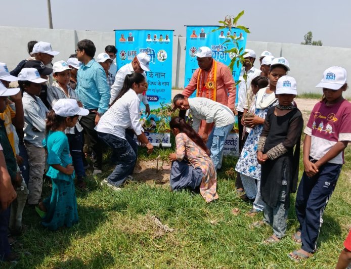 Hardoi: विश्व पर्यावरण दिवस पर युवाओं को पर्यावरण संरक्षण का संदेश, पौधरोपण व जागरूकता कार्यक्रम आयोजित