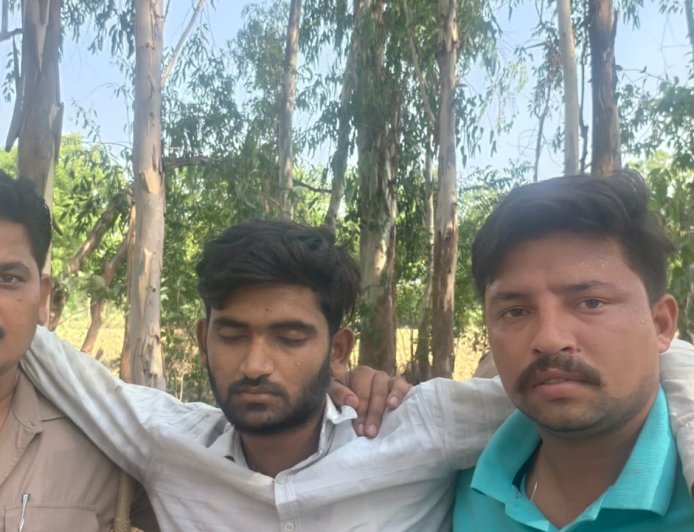 Sitapur : पुलिस और हत्यारोपी के बीच मुठभेड़, गर्भवती प्रेमिका की हत्या का मुख्य आरोपी विशाल पाल पैर में गोली लगने से घायल