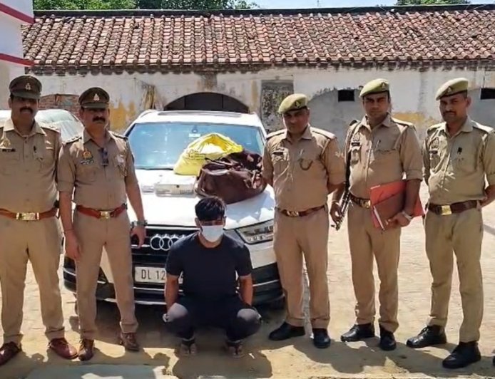 Saharanpur : दोमुंहे सांप के नाम पर धोखाधड़ी करने वाला शातिर ठग गिरफ्तार, ऑडी कार और नकदी बरामद